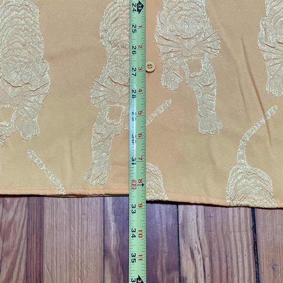 Vintage Y2K All Over Tiger Design Button Up Shirt 🔥🔥 Size: Large - Picture 4 of 4